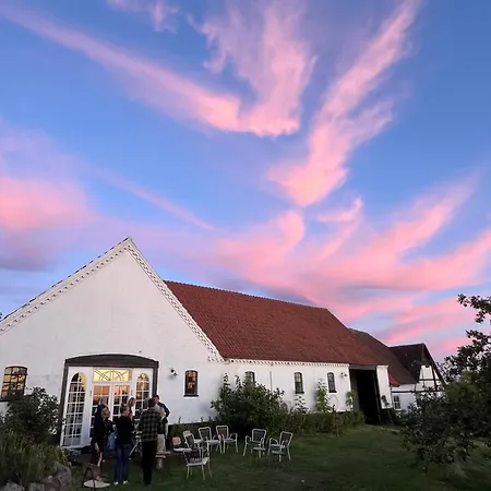 Camønogaarden Et B&b, Kursus Center Og Refugie På østmøn Gjestgiverier Borre