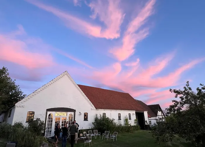 Camønogaarden Et B&b, Kursus Center Og Refugie På østmøn Gæstehus Borre
